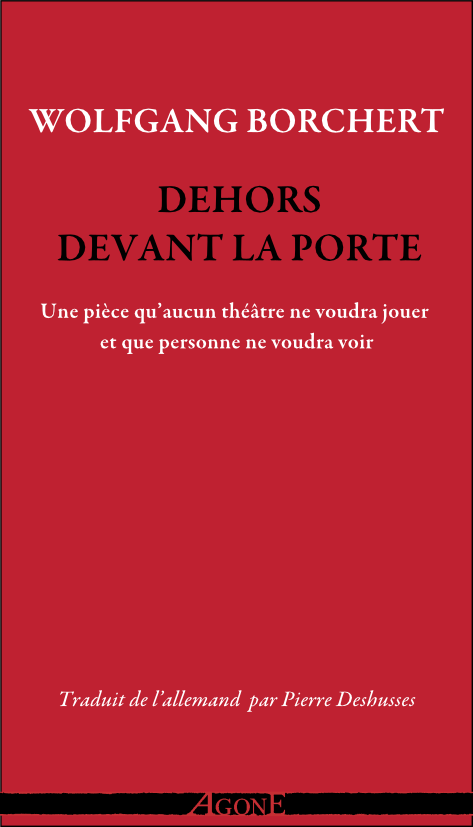 Dehors devant la porte